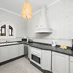 Villa Alisa *
